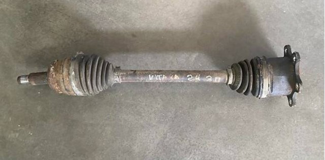 Піввісь передня, права 4410579K20 SUZUKI