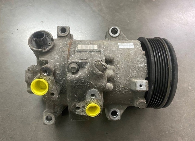 Компресор кліматичної установки 4472601494 TOYOTA