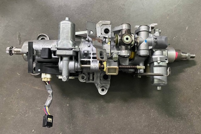 Колонка рульового управління 4525048070 TOYOTA