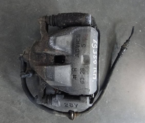 Супорт гальмівний, передній, правий 4773033340 TOYOTA