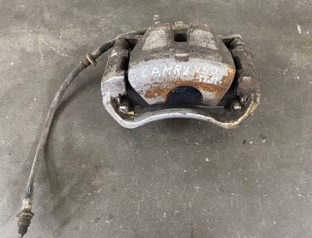 Супорт гальмівний, передній, правий 4773033361 TOYOTA