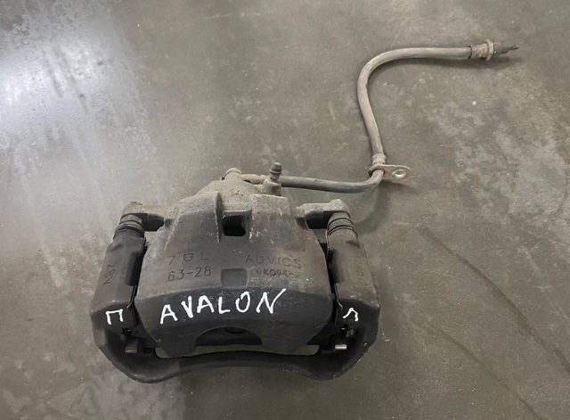 Супорт гальмівний, передній, лівий 4775007071 TOYOTA