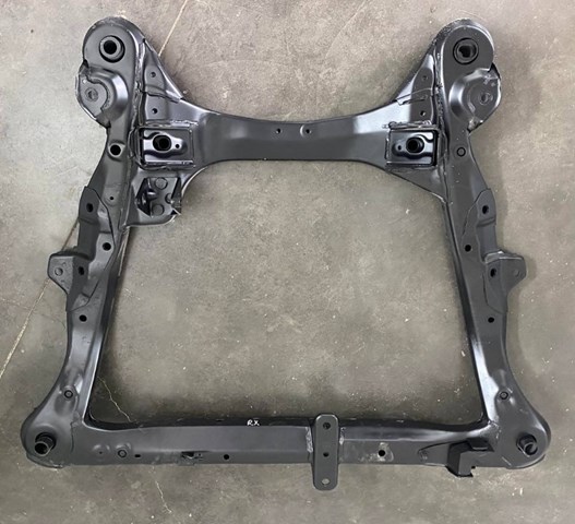 Передня балка 5110028031 TOYOTA