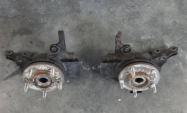 Кулак поворотний передній правий 517162G101 HYUNDAI