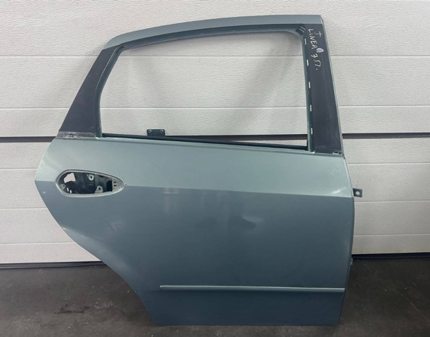 Двері задні, праві Fiat Linea 323
