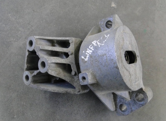 Права опора двигуна 51799110 FIAT