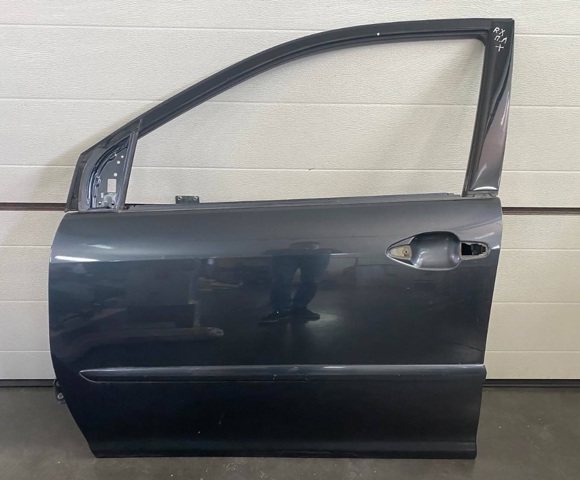 Двері кабіни 6700248060 TOYOTA