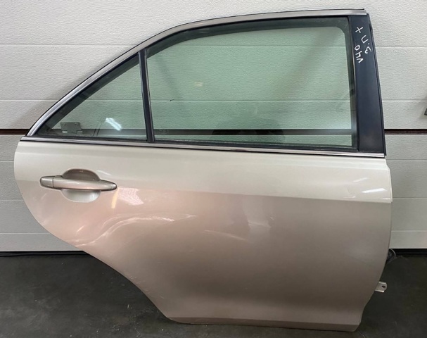 Двері задні в зборі 6700333170 TOYOTA