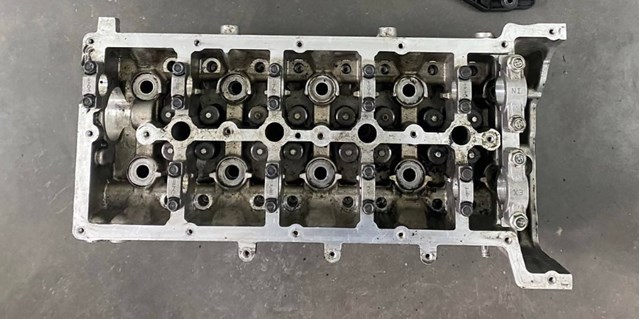 ГБЦ мотора 6710100820 SSANG YONG