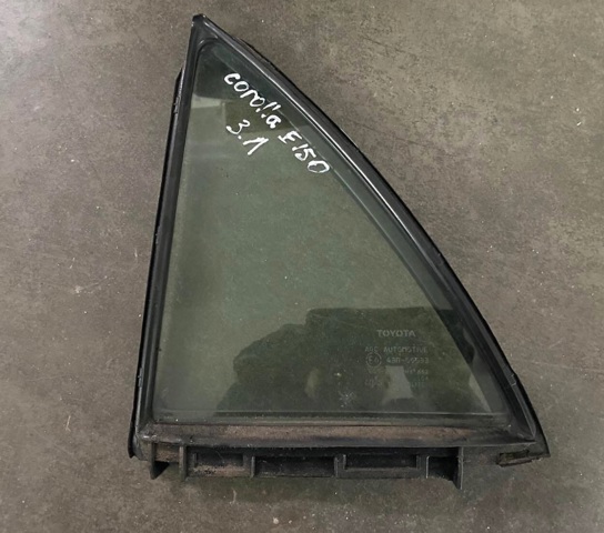 Скло-кватирка двері, задній, лівою 6812412800 TOYOTA
