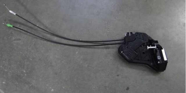 Замок задніх дверей, правих 6905002390 TOYOTA