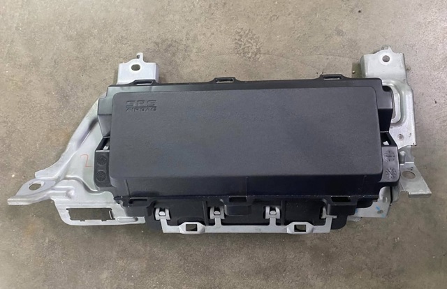 Подушка безпеки, водійська, AIRBAG, захисту колін 7030A073XA MITSUBISHI