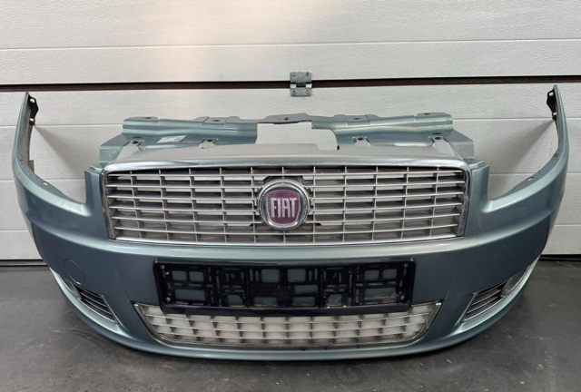 Бампер передній в зборі 735472279 FIAT