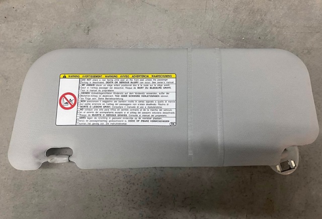 Козирок протисонячний 7431012A60B0 TOYOTA