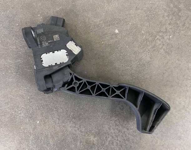 Педаль акселератора 781100W040 TOYOTA