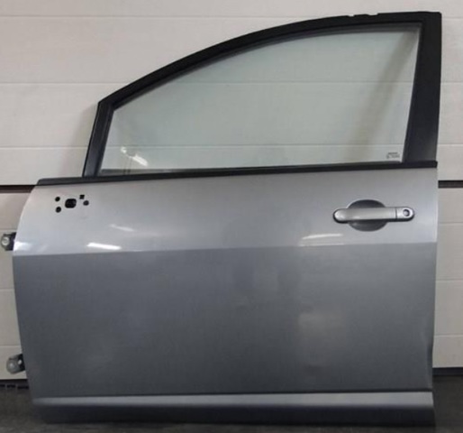 Водійські двері 80101EL030 NISSAN