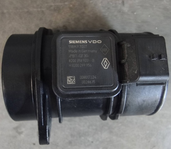 Датчик масової витрати повітря 8200358901 NISSAN