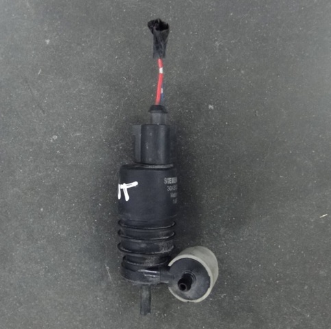 Електропомпа омивача заднього скла 8260A059 MITSUBISHI