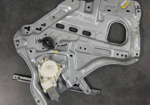 Склопідйомник задніх лівих дверей 834012G010 HYUNDAI