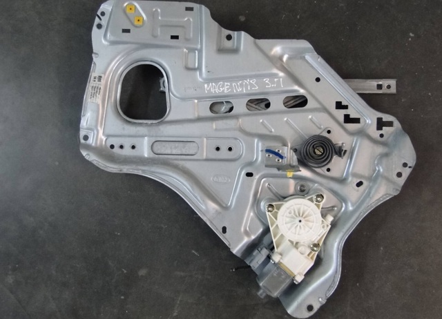 Склопідйомник задніх правих дверей 834022G010 HYUNDAI