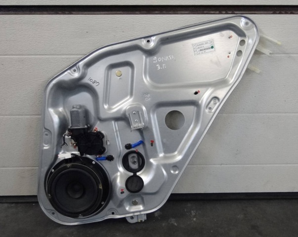 Мотор склопідйомника дверей задніх, правих 834603K001 HYUNDAI