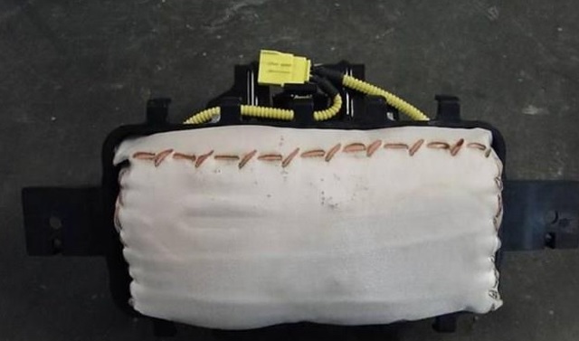 Установка подушки безпеки пасажира 845303Q600 HYUNDAI
