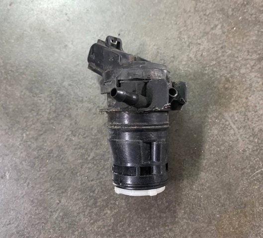 Насос омивача задній 8533060180 TOYOTA