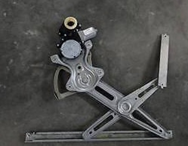 Двигун склопідіймача двері передньої, правої 857100D100 TOYOTA
