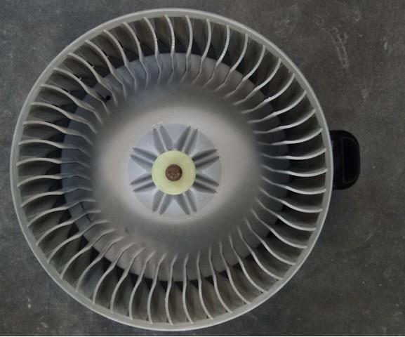Мотор вентилятора печки toyota lexus 8710333090