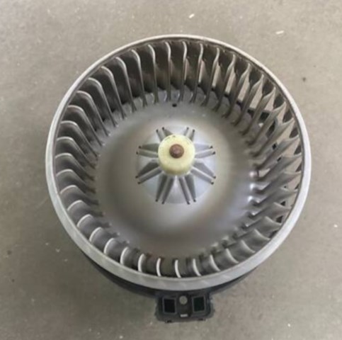 Електромотор пічки 8710348060 TOYOTA