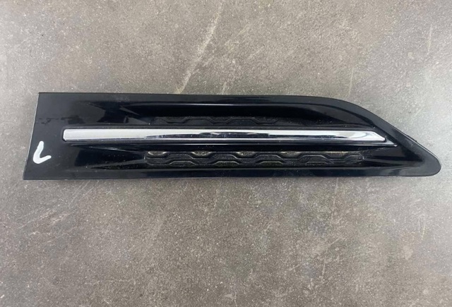 Накладка переднього лівого крила 877712T000 HYUNDAI