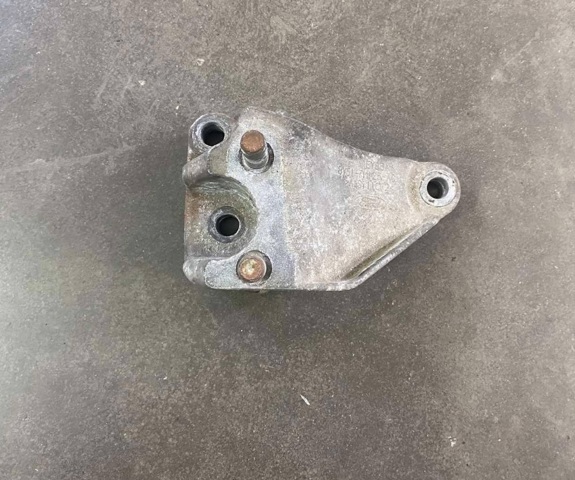 Подушка КПП 8V517M125AC FORD