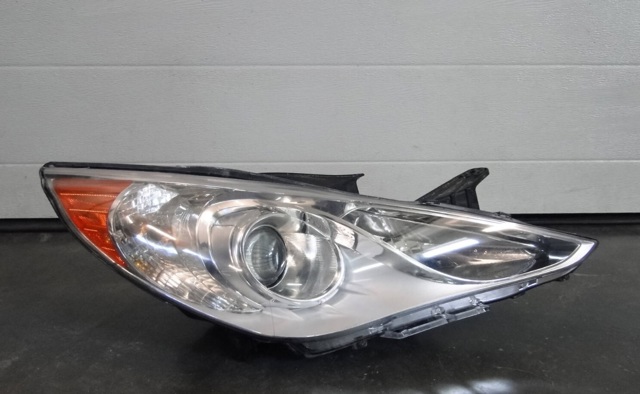 Фара комбінована, передня 921023Q000 HYUNDAI
