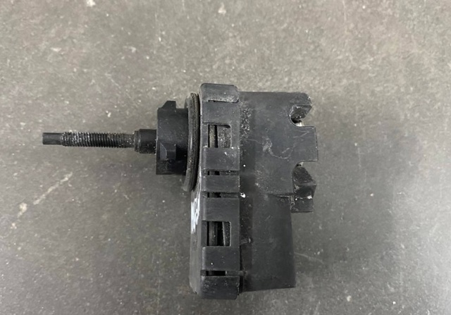 Двигун корректора фари 921301E000 HYUNDAI