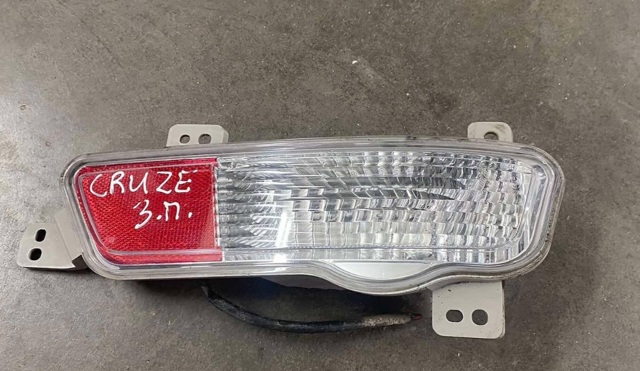 Фара протитуманна задня, права 95486701 GM