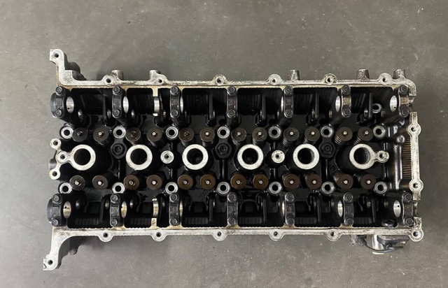 Головка блоку в зборі c распредвалами 96435815 GM