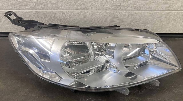 Фара основна права 9675138980 PEUGEOT