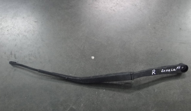 Поводок двірника 983203K000 HYUNDAI