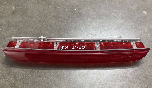 Стоп-сигнал заднього скла D46151580 MAZDA