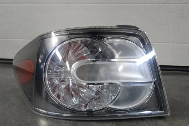 Задня ліва фара E22151160B MAZDA