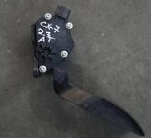 Педаль акселератора EG2141600A MAZDA