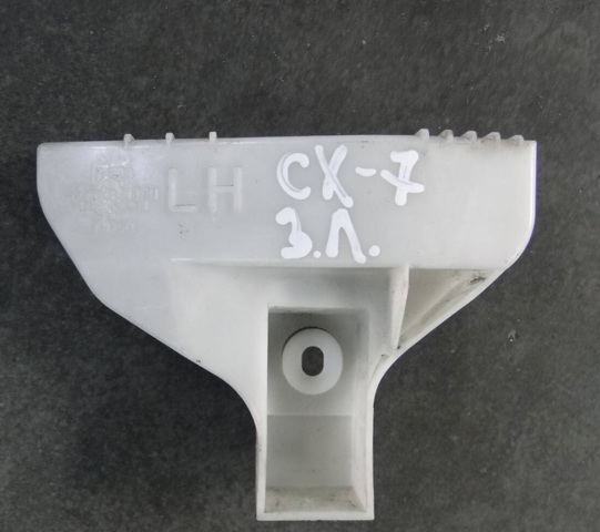Ліве кріплення заднього бампера EG2150331A MAZDA