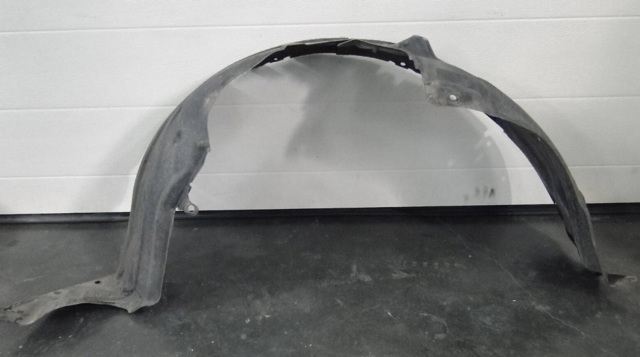 Подкрильнікі переднього крила, правий EG2156131A MAZDA
