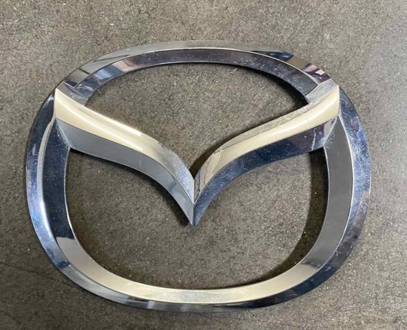 Емблема кришки багажника, фірмовий значок EG2251731 MAZDA