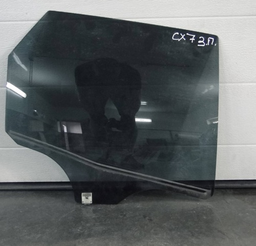 Скло заднє праве EG2272510 MAZDA