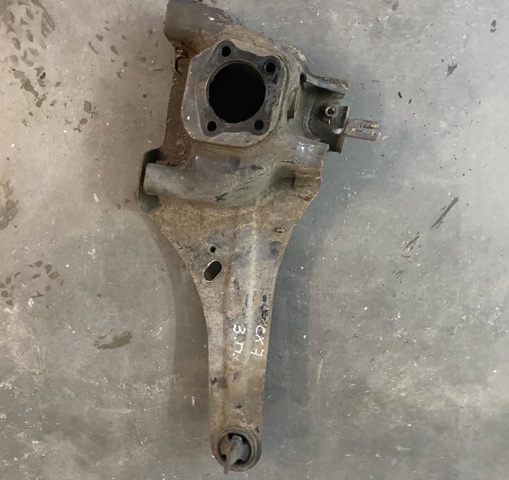 Цапфа поворотного кулака EG2528200B MAZDA