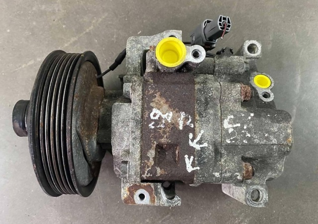 Компресор холодоагенту GJ6A61K00E MAZDA