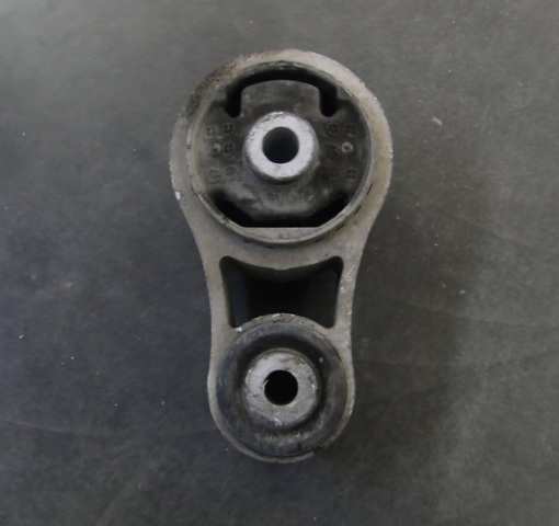 Задня подушка двигуна L2343904XA MAZDA