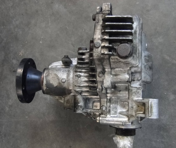 Коробка роздавальна в зборі LN0527500D MAZDA