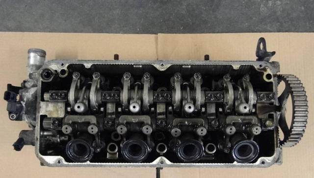 Головка блоку циліндрів MN155099 MITSUBISHI